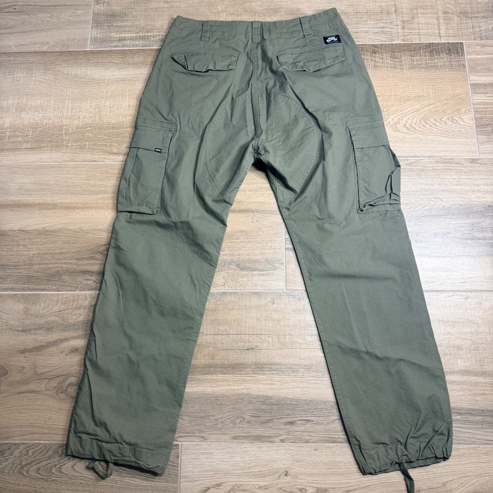 Nike SB Flex Cargo Pants Olive Green Ripstop Skateboarding AT3494-222 Mens 32 - Picture 7 of 16